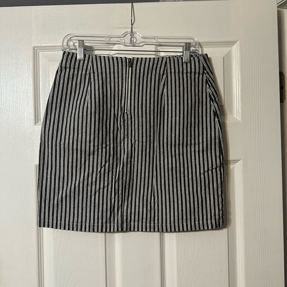 Hollister Striped Ultra High Rise Mini Skirt - Picture 9 of 16